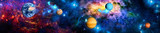 Galaxie plná planet a mlhovin