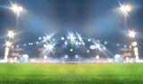 Noční záře stadionu plná energie