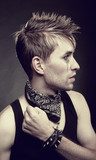 Profil s punkovým duchem