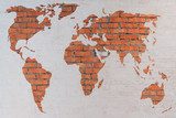 Rustikální světová mapa na zdi