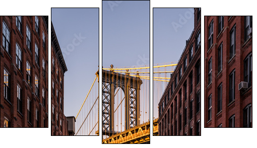 Manhattan Bridge viewed from Brooklyn street - Five-piece canvas, Pentaptych