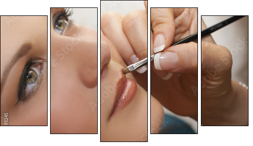 Atelier maquillage - portrait d'une ado se faisant maquiller - Five-piece canvas, Pentaptych