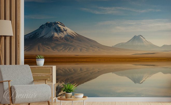 Klid-odrazeny-v-horskem-jezere-do-obyvaciho-pokoje-fototapety-demur